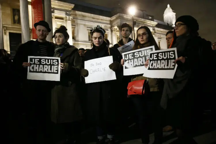"Eu sou Charlie": mensagem está postada no site oficial da publicação em sete idiomas (Stefan Wermuth/Reuters)