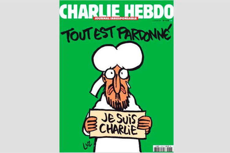 
	Capa do Charlie Hebdo mostra Maom&eacute; chorando e segurando um cartaz escrito &quot;Je suis Charlie&quot;, lema solid&aacute;rio popularizado ap&oacute;s o atentado, sob o t&iacute;tulo &quot;Tudo est&aacute; perdoado&quot;
 (HO/AFP)