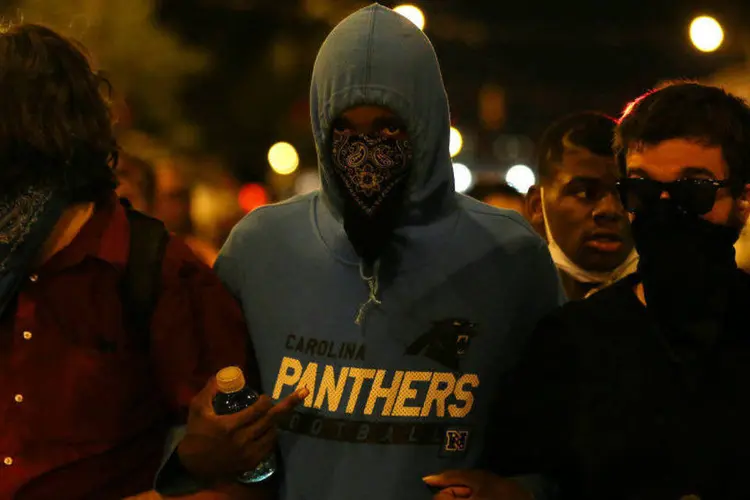 
	Charlotte: h&aacute; dois anos os EUA s&atilde;o palco de tensas manifesta&ccedil;&otilde;es contra assassinatos de homens negros por policiais
 (REUTERS/Mike Blake)