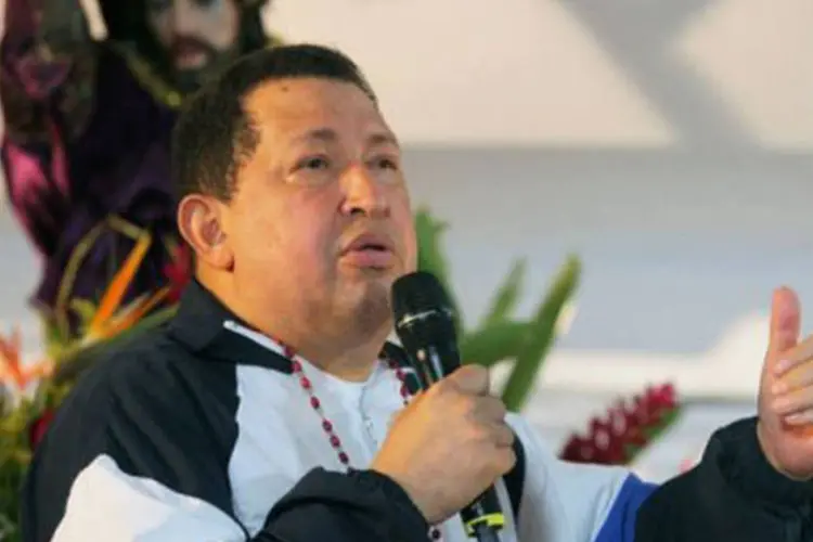 Com lágrimas nos olhos, Chávez pediu a Deus, na semana passada, em uma emocionante missa, que desse mais tempo de vida a ele  (©AFP/Arquivo / Ho)