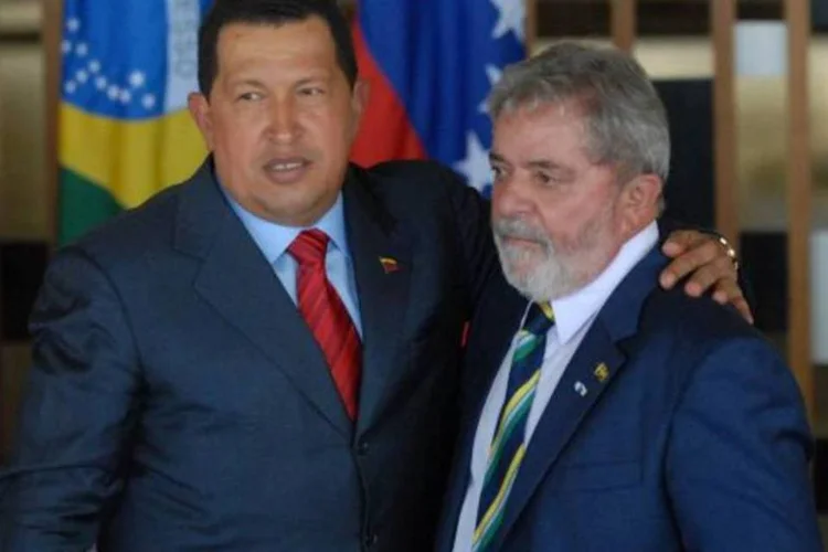 
	S&oacute; na promessa: a Petrobras at&eacute; hoje n&atilde;o viu o dinheiro prometido por Ch&aacute;vez a Lula para a refinaria de Pernambuco
 (Antonio Cruz/ABr)