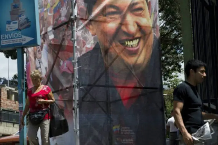Hugo Chávez não se apresentou para a posse no Legislativo em 10 de janeiro, mas o TSJ admitiu empossá-lo posteriormente (AFP/ Leo Ramirez)