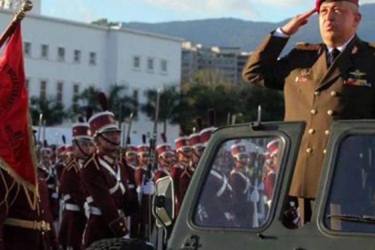 Chávez: "Nós não temos apenas a riqueza do petróleo, nós temos aqui uma das maiores reservas auríferas do mundo" (©AFP / Presidencia)
