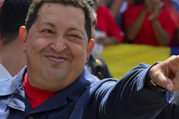 
	Hugo Ch&aacute;vez: ora&ccedil;&atilde;o lan&ccedil;ada come&ccedil;a com &quot;Ch&aacute;vez nosso que estas no c&eacute;u, na terra, no mar e em n&oacute;s, os delegados...&quot;
 (Luis Acosta/AFP)