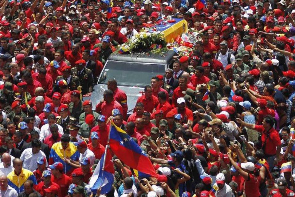 Venezuela chora a morte de Hugo Chávez