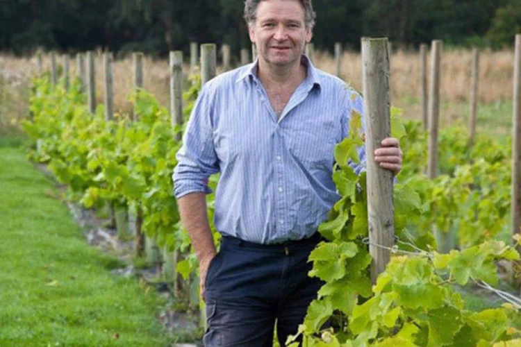 Christopher Trotter, chef e escritor especializado em comida, posa para uma foto na sua vinícola em Fife, na Escócia (Divulgação/Christopher Trotter via Bloomberg)