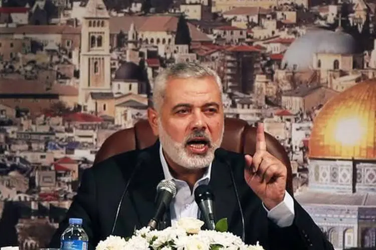 O chefe do Hamas em Gaza, Ismail Haniyeh, durante um discurso em outubro do ano passado (Mohammed Salem/Reuters)