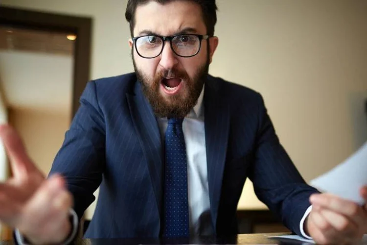 
	Chefe explosivo: gestores pouco inteligentes do ponto de vista emocional costumam exercer seu poder pelo medo
 (Thinkstock/shironosov)