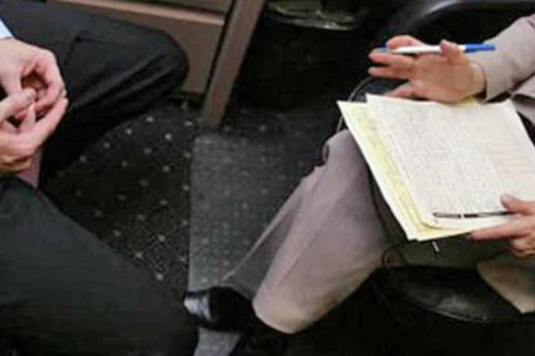 Antes de conversar com o chefe, o profissional deve avaliar os riscos e evitar saia justa (Divulgação)