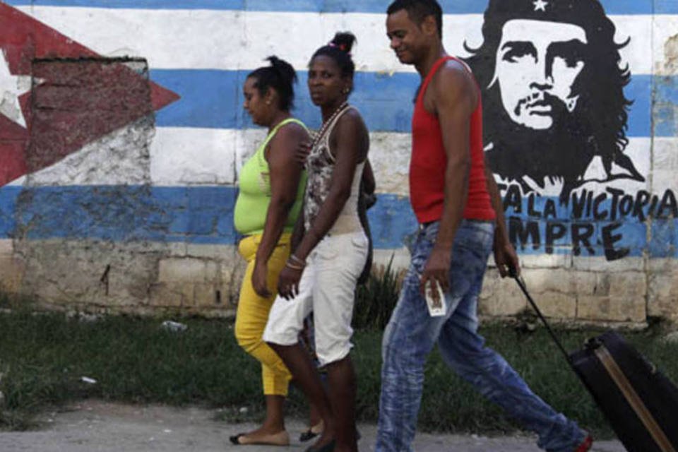 Cinzas de Fidel se unem às de Che em peregrinação por Cuba