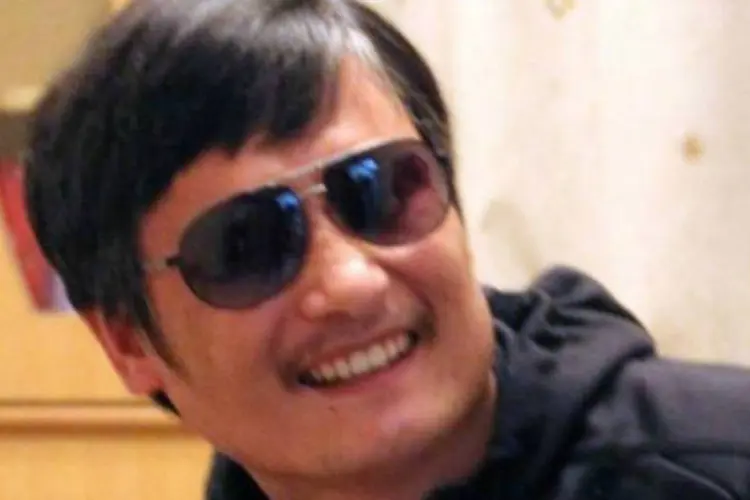 O ativista chinês, Chen Guangcheng, deixa os EUA (AFP)