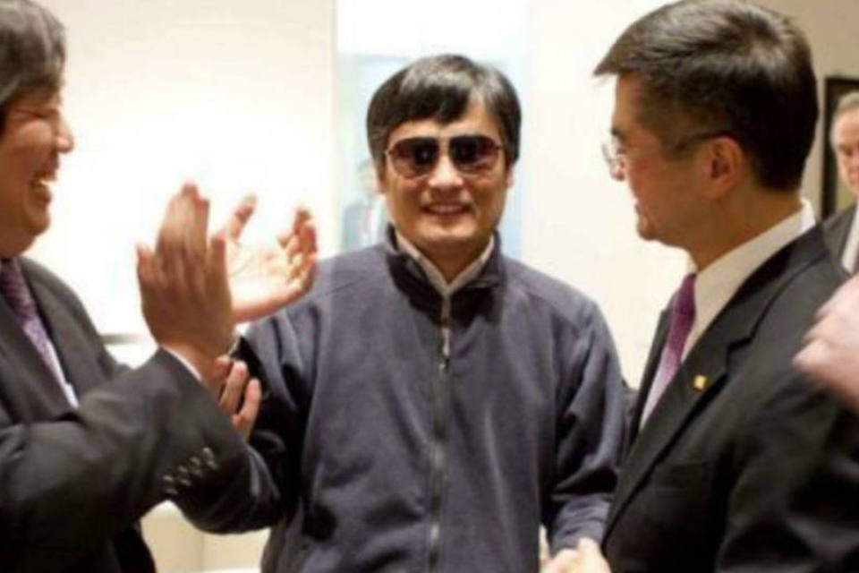 Chen gostaria de deixar a China no avião de Hillary Clinton