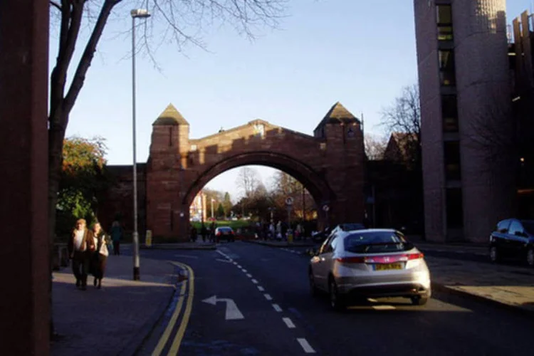 Cidade de Chester: casal foi declarado culpado nesta sexta-feira pelo assassinato da própria filha, uma adolescente que foi morta há sete anos em um possível "crime de honra" (Wikimedia Commons)