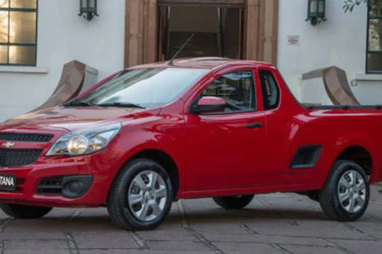 Montana 2015: picape ganha opção em preto Carbon Flash (tom metálico), que estará disponível a partir de setembro (Chevrolet/Divulgação)