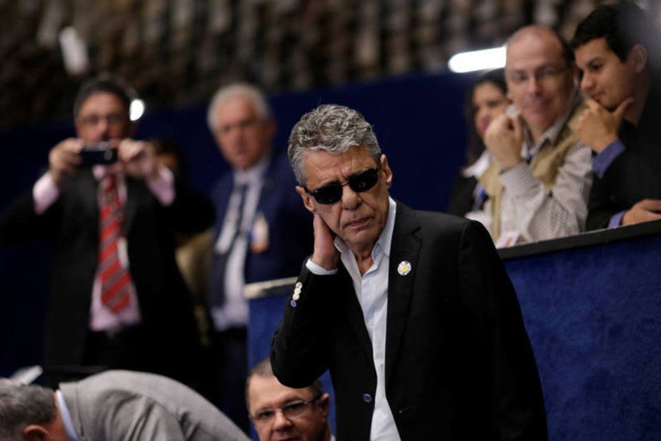 Fazendeiro que ofendeu Chico Buarque paga multa de R$ 2 mil
