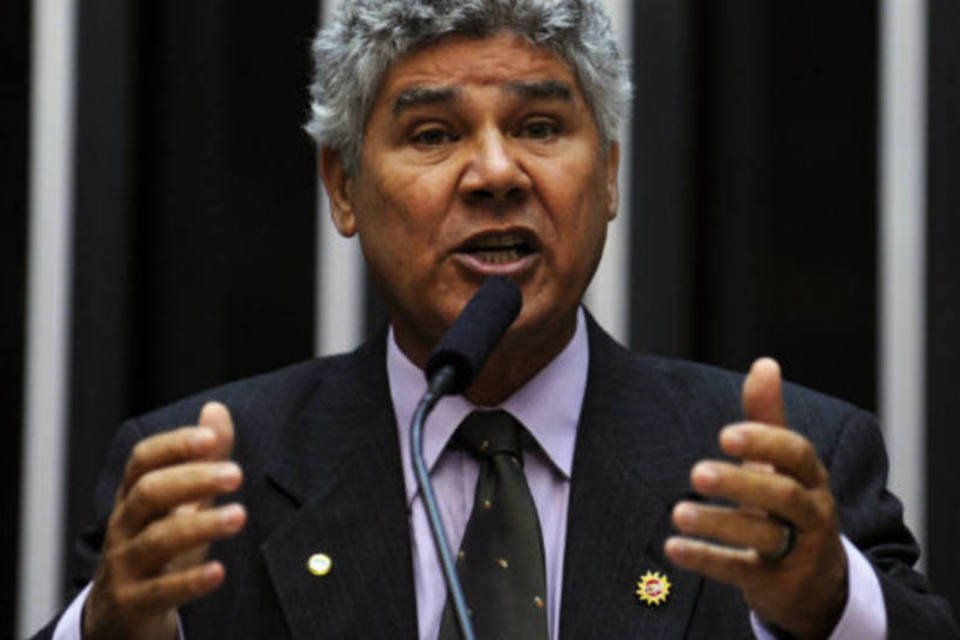Chico Alencar critica a hegemonia do PMDB no Legislativo
