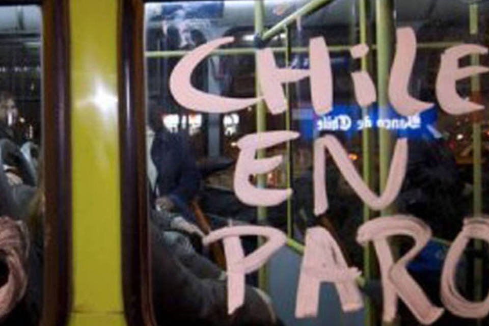 Chile: 348 presos e 36 feridos no primeiro dia de greve