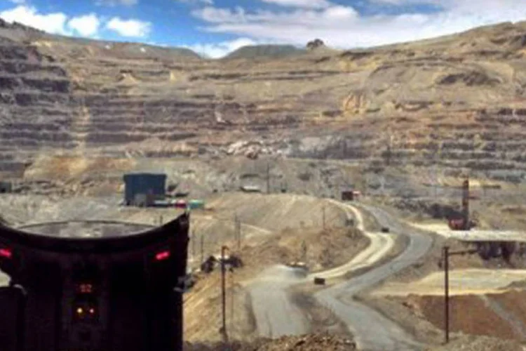 
	Mina a 60 km da capital chilena, Santiago: o Chile &eacute; o principal produtor mundial de cobre, com cerca de um ter&ccedil;o da oferta mundial do metal (Ariel Marinkovic/AFP)