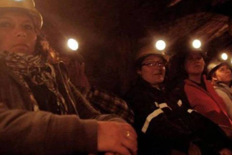 Mulheres acabam com greve dentro de mina no Chile