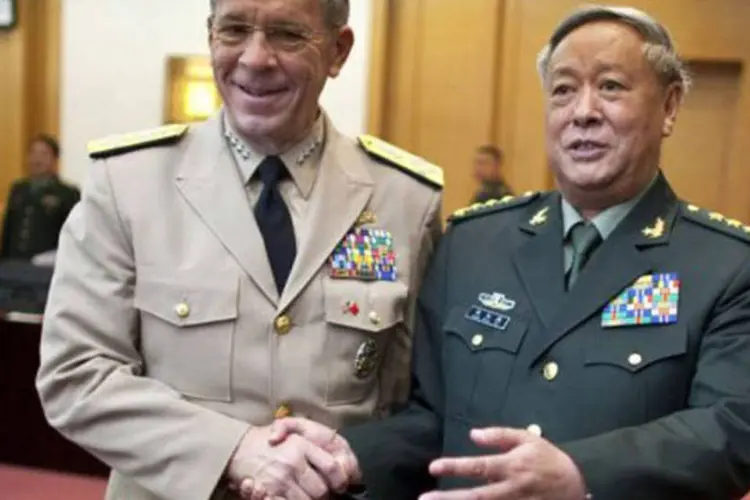 O comandante do Estado-Maior chinês, Chen Bingde, recebeu o almirante americano Mike Mullen
 (Alexander F. Yuan/AFP)