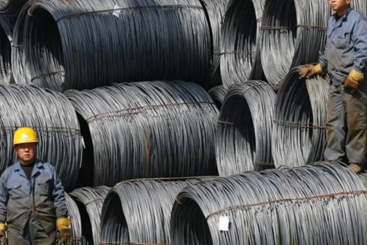 Sem sinais de uma recuperação rápida na demanda, um crescente número de fábricas da nação que mais produz aço no mundo começaram a diminuir sua capacidade (Getty Images)