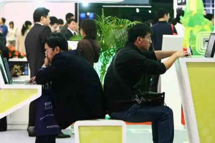 Usuários em feira de computação na China: ainda há espaço para crescimento (Feng Li/Getty Images)