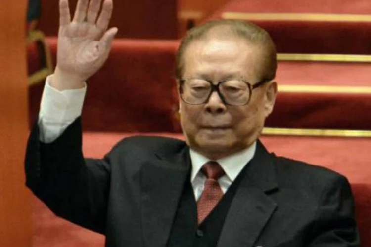 O ex-presidente chinês Jiang Zemi: "China está profundamente descontente", declarou porta-voz do ministério de Relações Exteriores chinês (Goh Chai Hin/AFP)