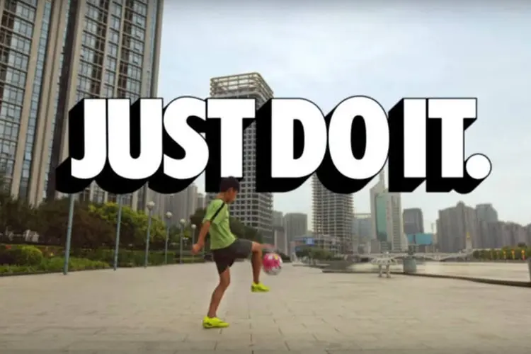 Comercial da Nike na China: ruas de Xangai tomadas de esportistas dispostos a serem livres  (Divulgação/Nike)