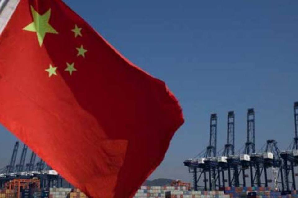 Superávit comercial da China encolhe em janeiro