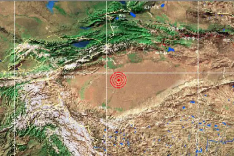 Tremor ocorreu próximo ao deserto de Taklimakan; a região é pouco habitada (Reprodução Xinhua)