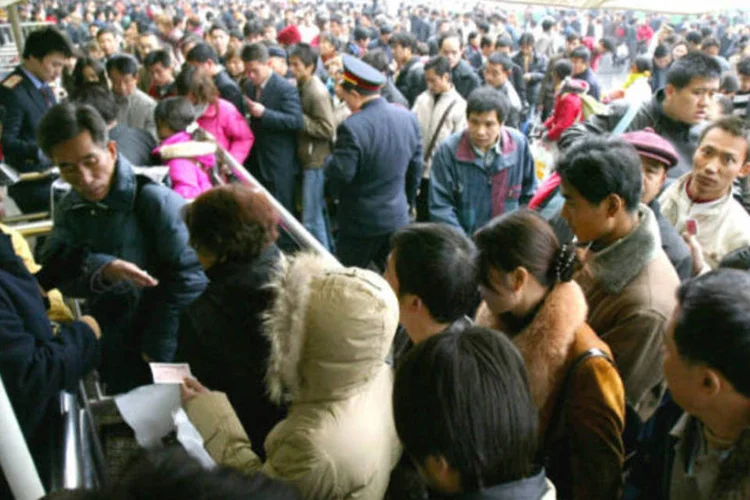 
	A avalanche se originou nas escadas de uma plataforma
 (China Photos/Getty Images)