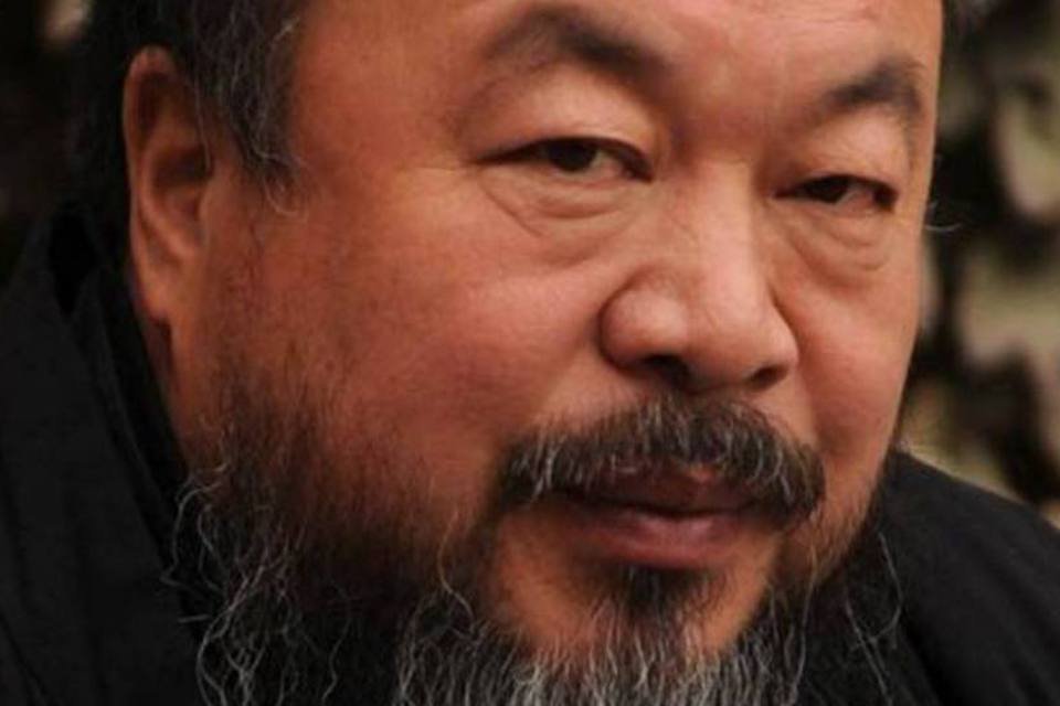 
	O artista pl&aacute;stico dissidente chin&ecirc;s Ai Weiwei: a Lego confirmou que recusou uma encomenda do est&uacute;dio de Ai
 (AFP/Peter Parks)