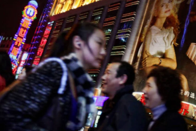 Valorização do iuane pode aumentar poder de compra dos chineses (.)