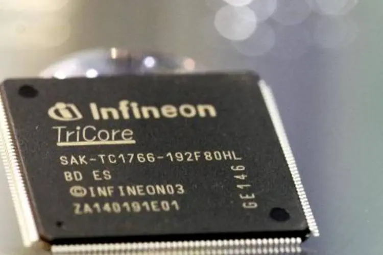 
	Chip da Infineon: Infineon reportou lucro operacional excluindo itens de 254 milh&otilde;es de euros no trimestre encerrado em junho
 (Matthias Hiekel/AFP)