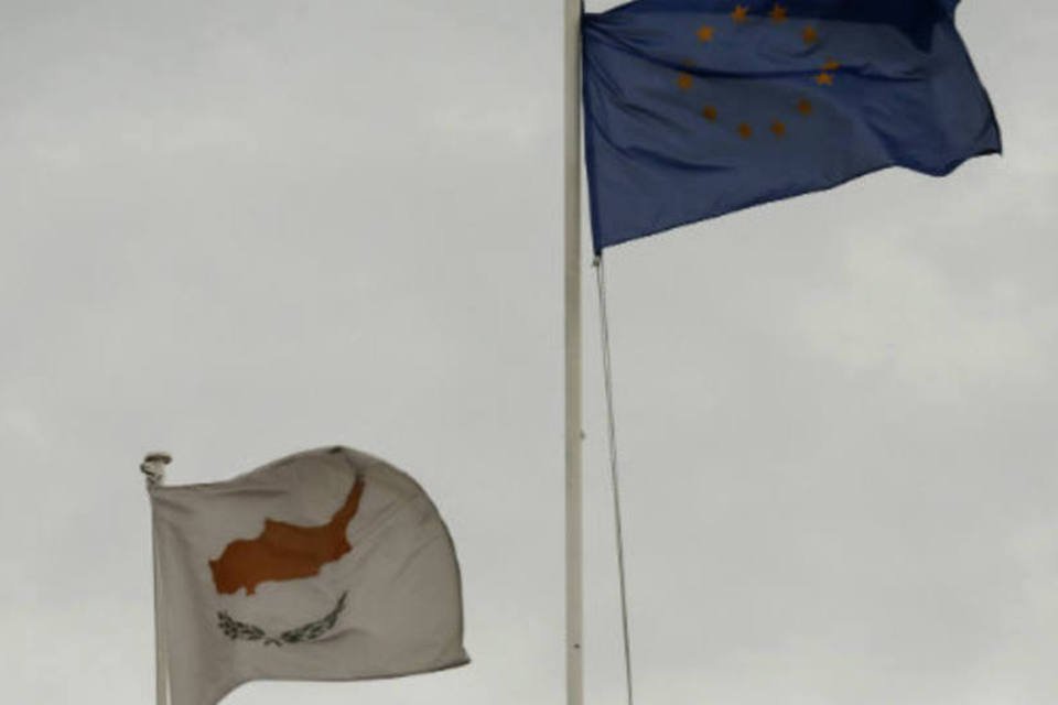 Zona do euro não quer taxar pequenos poupadores no Chipre