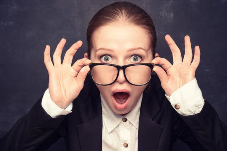 Eles foram pegos no pulo fazendo tudo, menos trabalhando (Thinkstock)