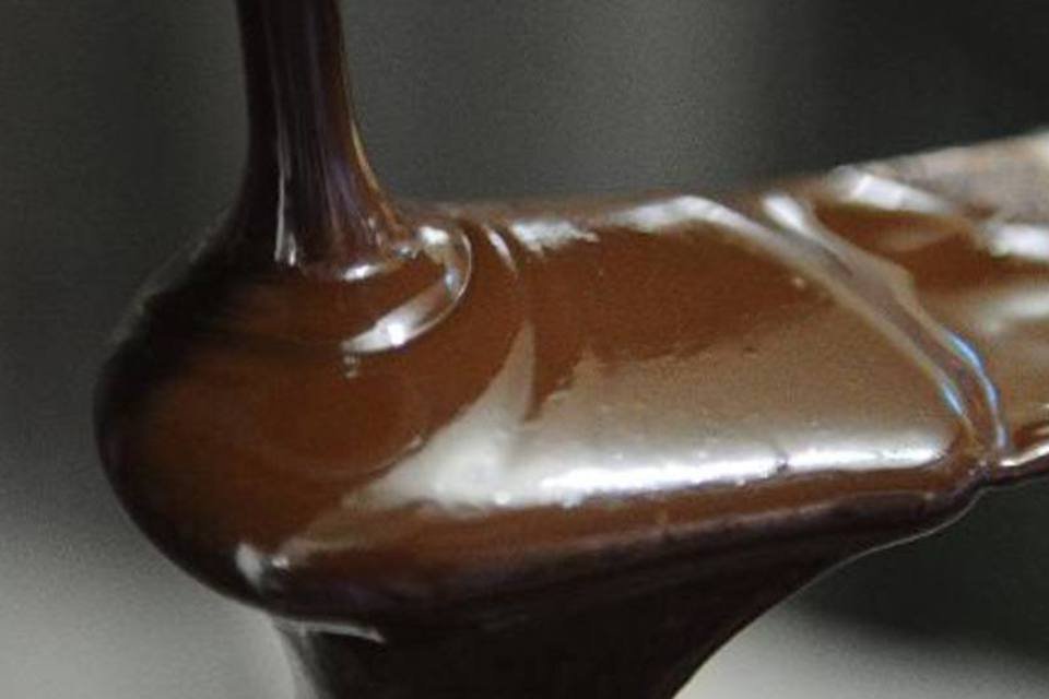 Os benefícios do chocolate amargo para o coração