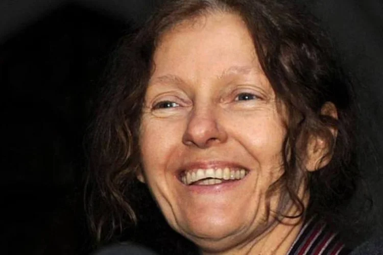 Christine Assange, mãe do fundador do WikiLeaks, quer pronunciamento da Austrália (Dan Kitwood/Getty Images)