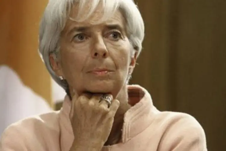 
	Christine Lagarde: diretora-gerente do FMI ressaltou que a crise tem efeitos tamb&eacute;m nas economias emergentes
 (©AFP / Yiannis Kourtoglou)