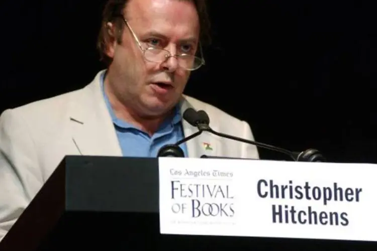 Hitchens se mudou para os Estados Unidos em 1981 e colaborou com as publicações mais prestigiadas nos dois lados do Atlântico, como Vanity Fair e National Geographic (Amanda Edwards/Getty Images)