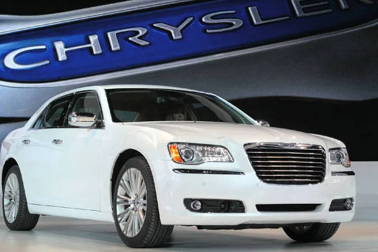 
	Chrysler 300: apenas a Chrysler est&aacute; escondendo o jogo. N&atilde;o h&aacute; teaser, roteiro ou dica sobre qualquer envolvimento de alguma celebridade
 (Getty Images)