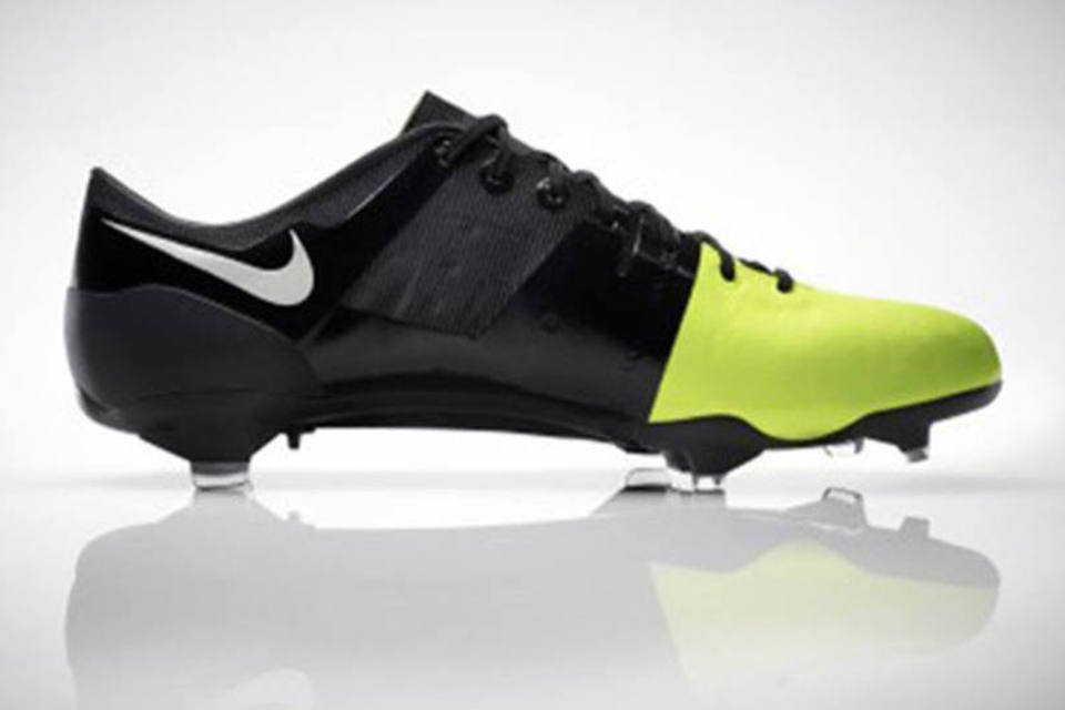 Lojas americanas chuteiras discount de campo nike