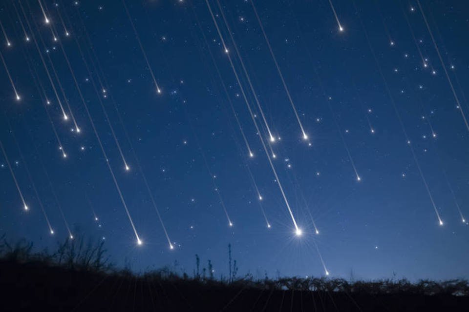 Chuva de meteoros: até 20 meteoros por hora vão cruzar o céu noturno na quarta-feira (22) (Thinkstock/Reprodução)