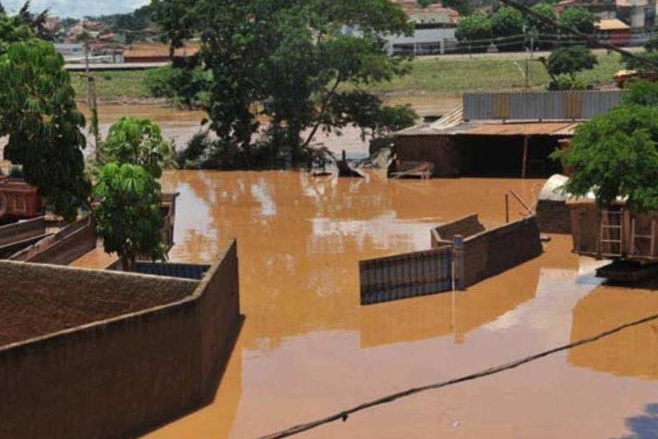 Governo libera verba para cidades de MG atingidas pela chuva