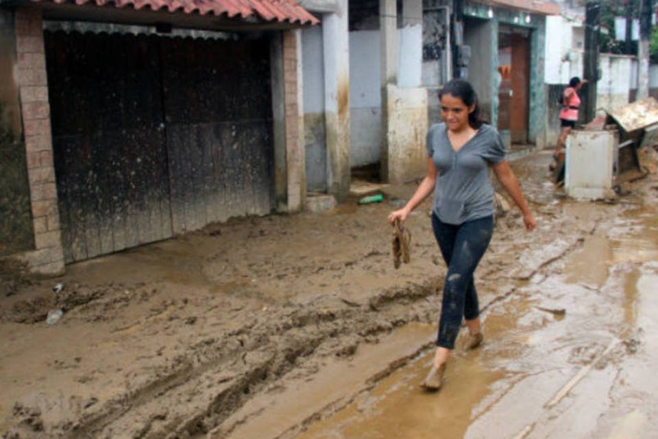 População do Rio enfrenta transtornos após chuva