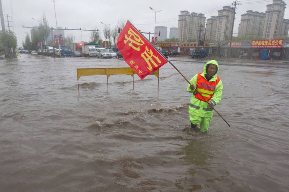 Fortes chuvas deixam 50 mortos e 12 desaparecidos na China