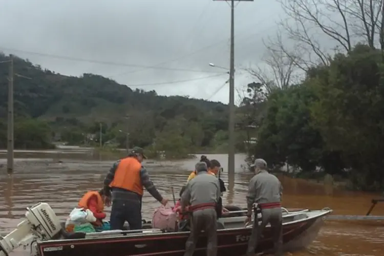 
	Rio Grande do Sul: quase 8 mil pessoas permanecem fora de suas casas em raz&atilde;o de chuvas no estado
 (Divulgação/Defesa Civil RS)