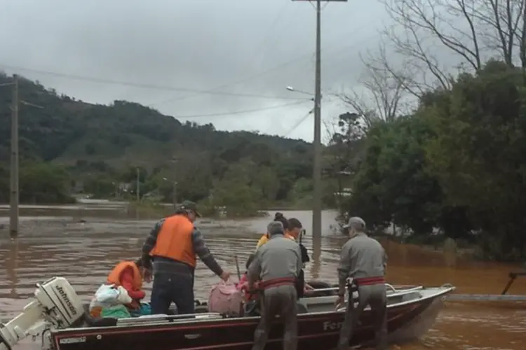 
	Rio Grande do Sul: a expectativa para esta semana &eacute; de que as &aacute;guas baixem&nbsp;
 (Divulgação/Defesa Civil RS)