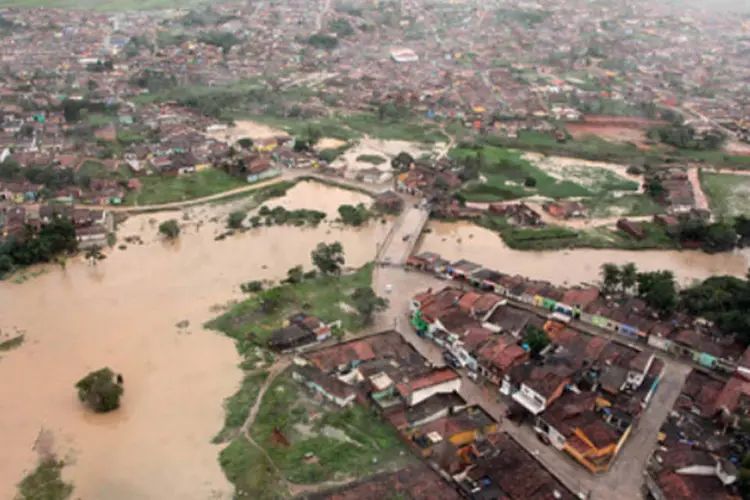 Chuvas em Pernambuco: há 5.137 famílias desabrigadas e outras 10.511 desalojadas (Flickr/Governador Eduardo Campos)