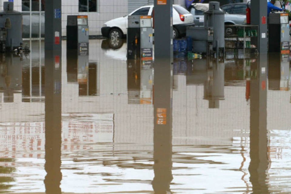 Governo libera R$ 482 milhões para recuperação de estragos da chuva